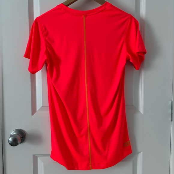 Under Armour Heat Gear Short Sleeve Shirt - Sz S - Picture 3 of 11